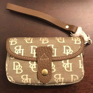 Dooney & Bourke signature wristlet